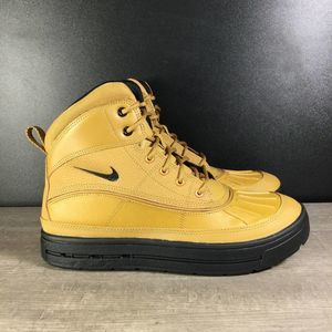 Nike Woodside 2 High ACG Wheat Tan Black Boots. Youth Size 7Y/Women’s 8.5